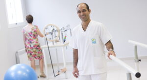 Técnico en Enfermería especializado en Procedimientos de Apoyo a la Rehabilitación