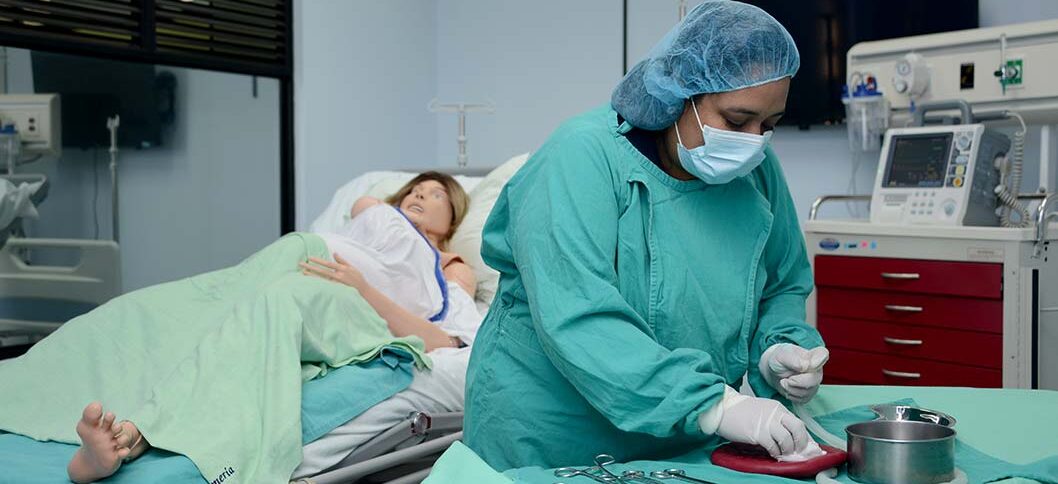 Técnico en Enfermería con mención Ginecobstetricia en Chile